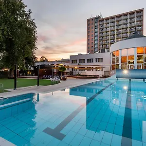 Baratsag Hotell